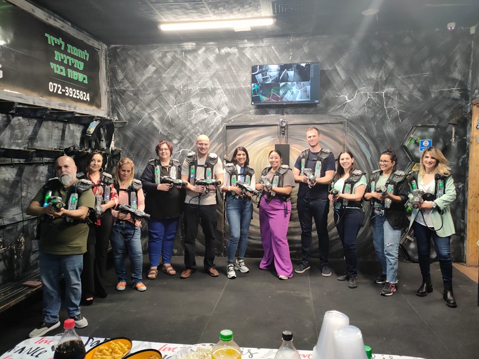 סטנדרט בית למאמנים יצא לחגוג יומולדת בלייזר טאג בנתניה